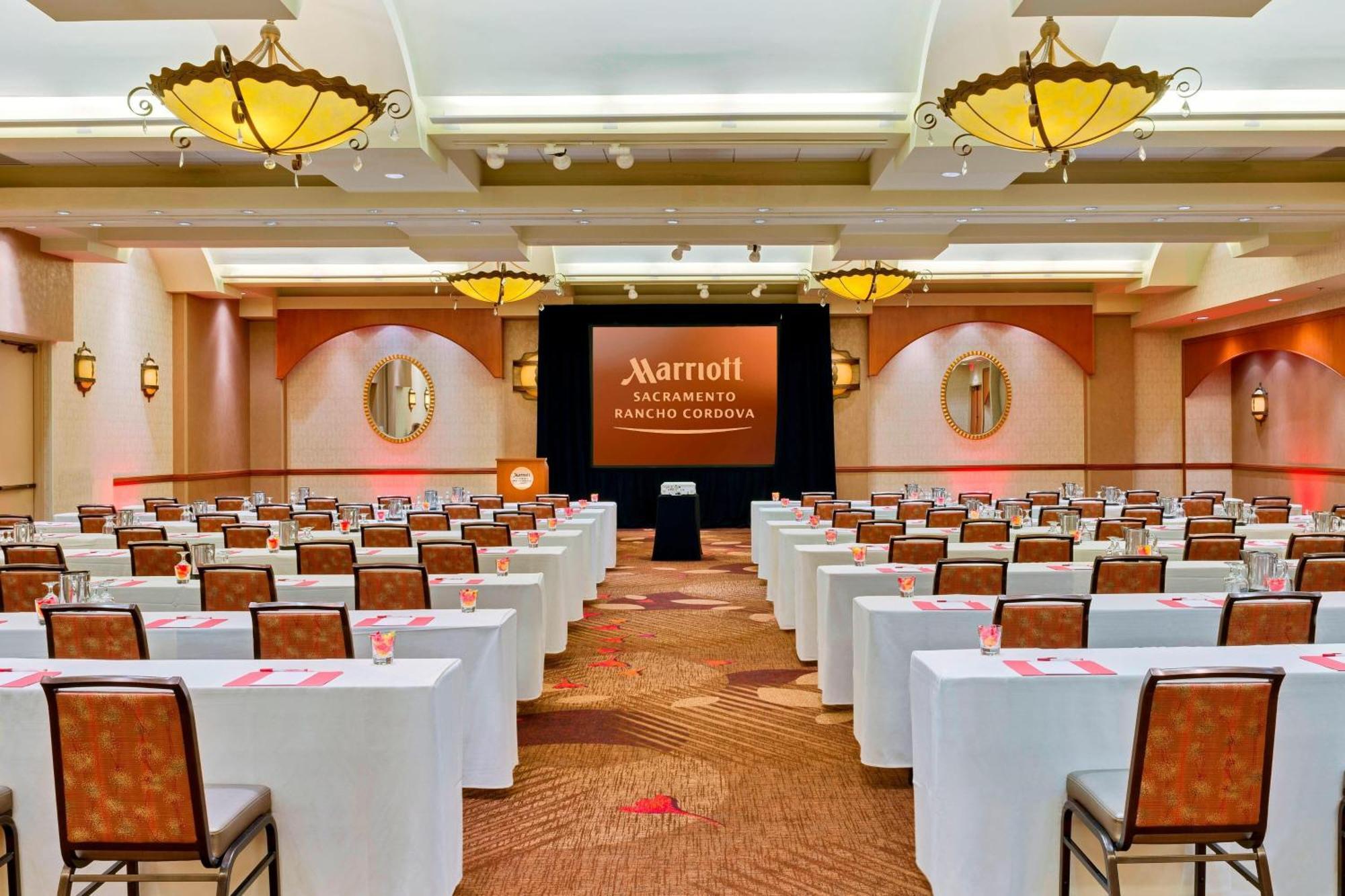 Sacramento Marriott Rancho Cordova Hotel Buitenkant foto